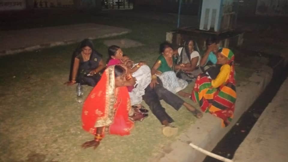 Big accident in Shahjahanpur many youths riding a bike died after being hit by an unknown vehicle