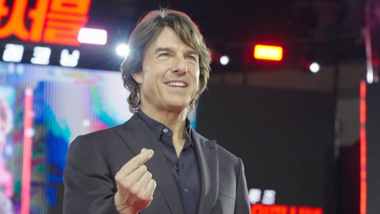 Tom Cruise Getting An Oscar With Fellow Winners Dolly Parton Debbie Allen Wynn Thomas – Amar Ujala Hindi News Live