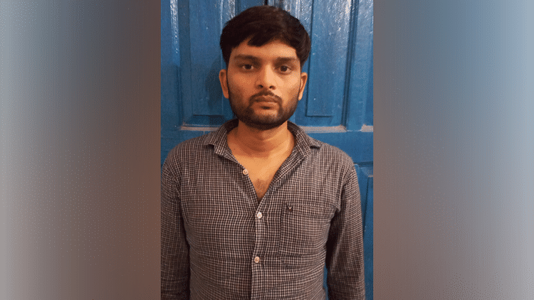 मोनाड यूनिवर्सिटी: फर्जी मार्कशीट मामले में एक और आरोपी गिरफ्तार, बड़ी मात्रा में फर्जी दस्तावेज बरामद