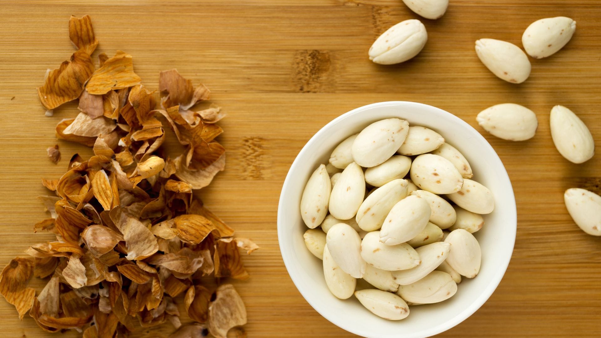 Soaked Almonds peeled or unpeeled What is the best way and which has more health benefits