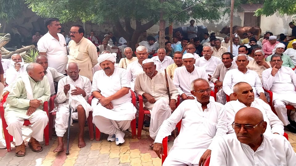 Baghpat: Naresh Tikait said - the whole country was with the government, he decision of ceasefire was wrong