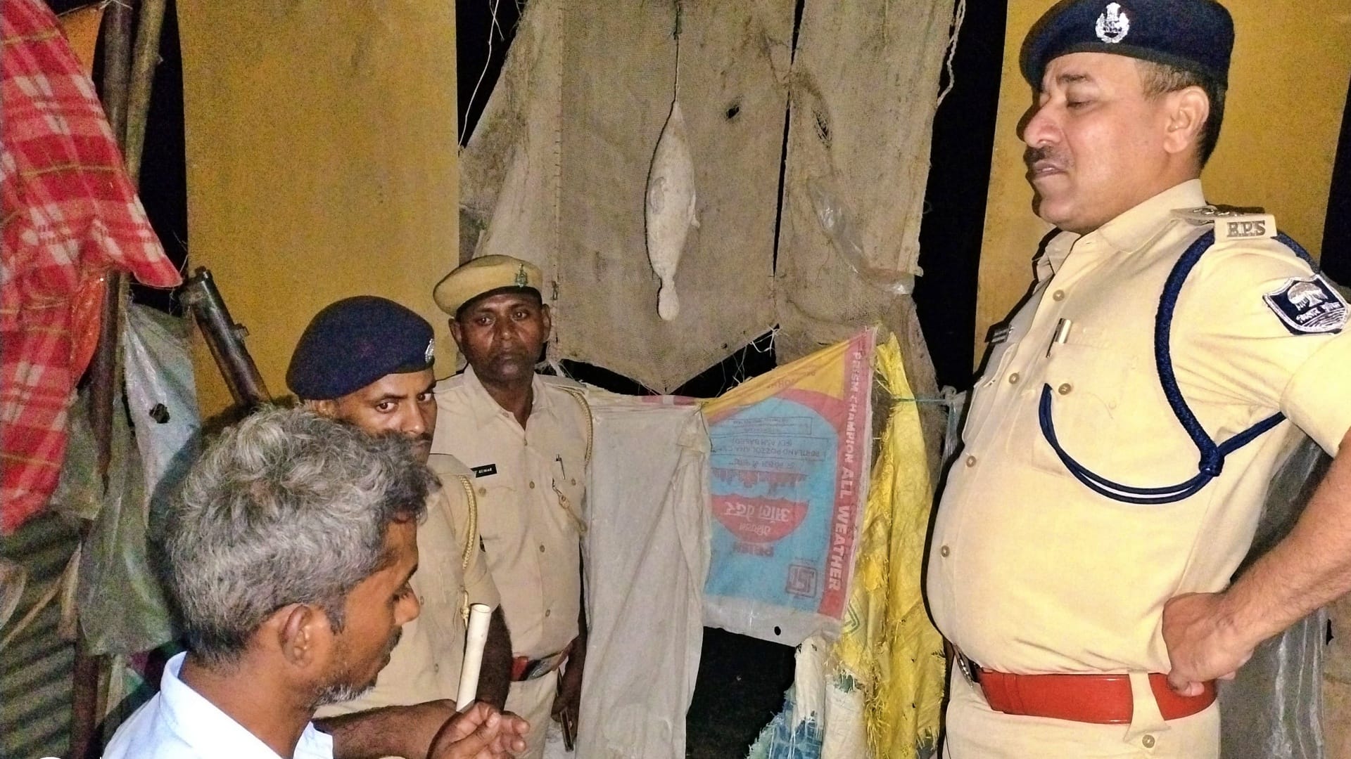 Buxar: Wife killed with weight after seeing her in objectionable condition with lover accused husband arrested