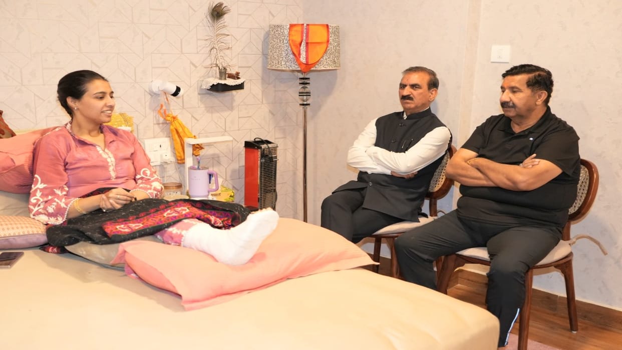 cm Sukhvinder Singh Sukhu today enquired about the well being of Astha Agnihotri