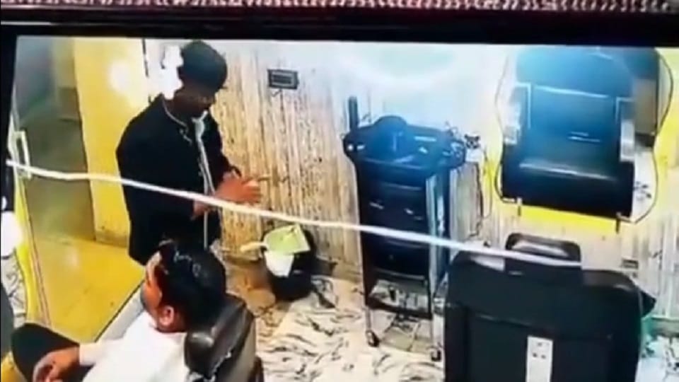 Salon worker spit on massage cream and applied on customer face in ghaziabad