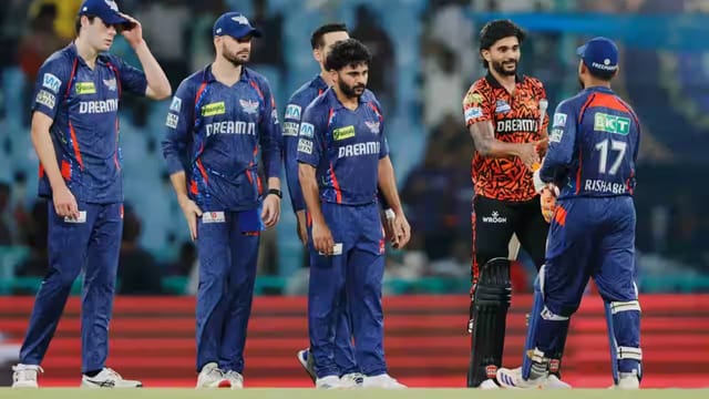 लखनऊ बनाम हैदराबाद