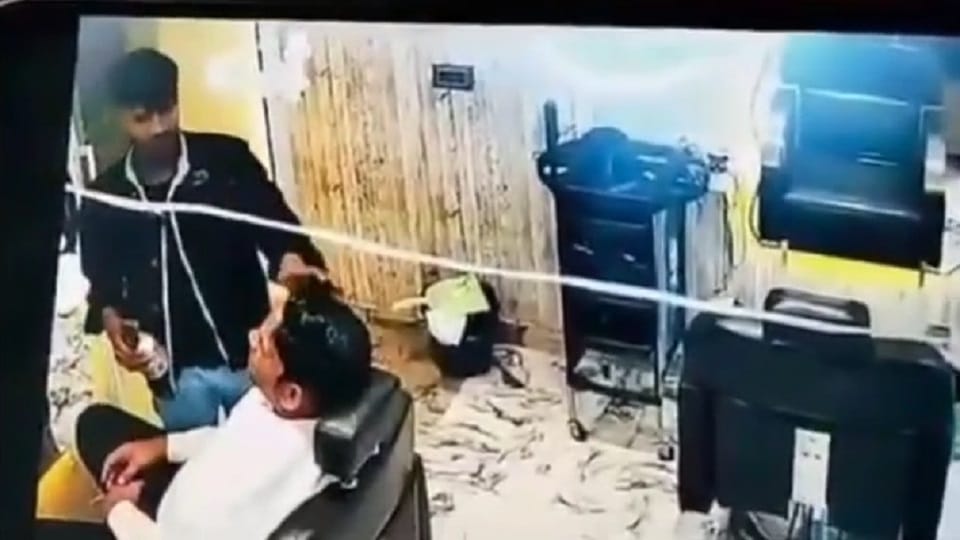 Salon worker spit on massage cream and applied on customer face in ghaziabad