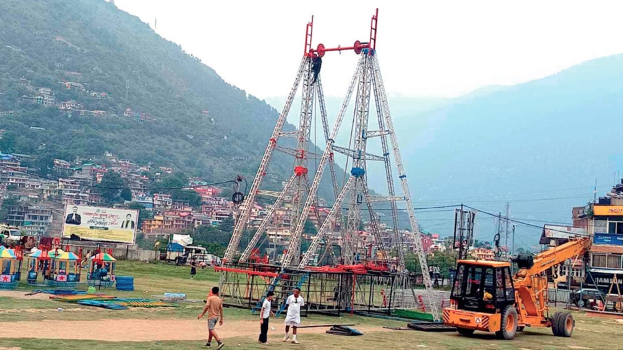 Chunky Pandey will play SP in Kullu and the set is ready for the shooting of Chitte Par Choat
