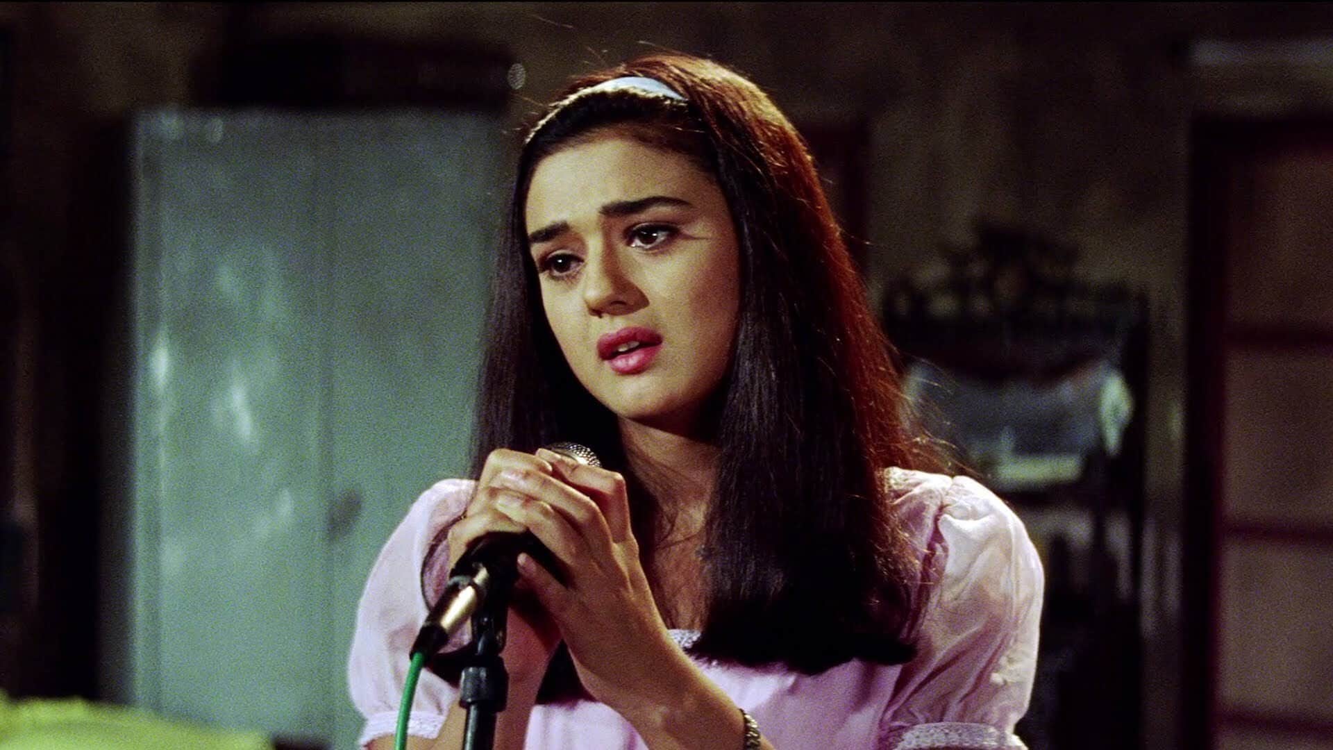 Know about 10 amazing facts of kya kehna movie on its silver jubilee of releasing preity zinta saif ali khan