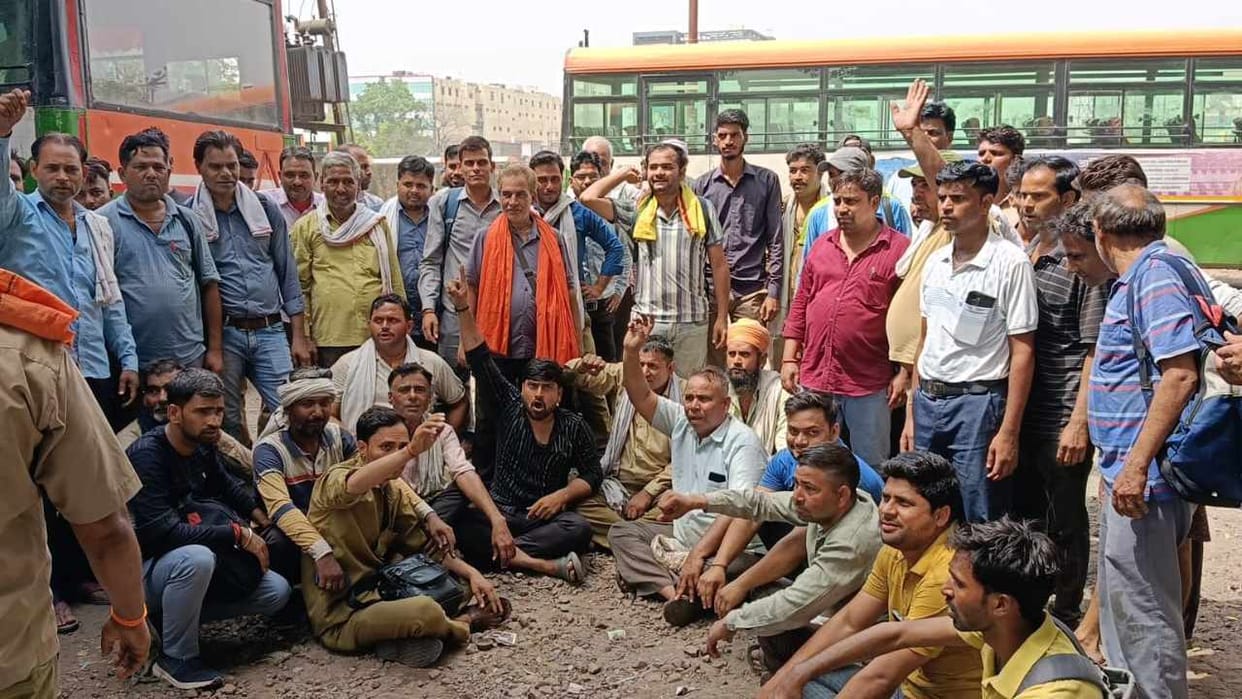 UP Roadways bus conductor assaulted and protest