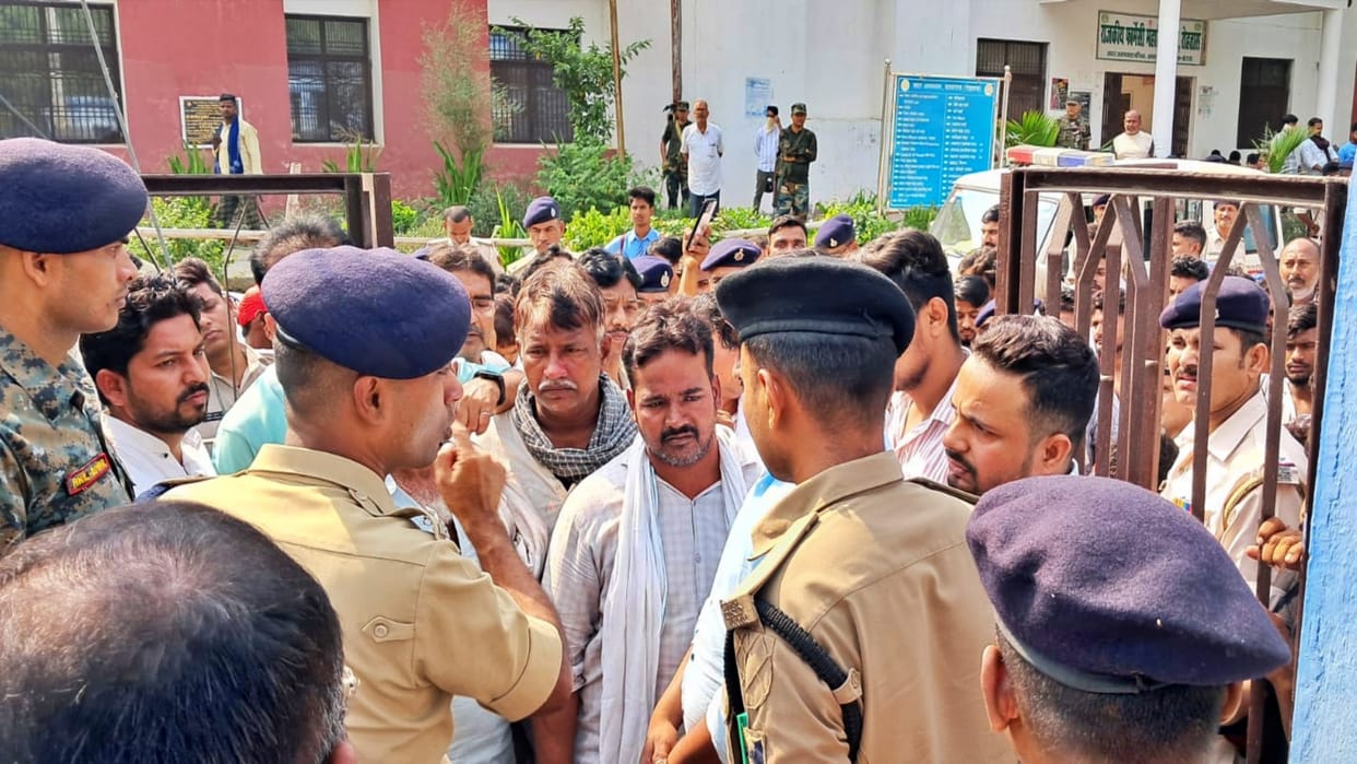 Rohtas News: Youth killed by crushing with stone, body recovered from drain, mentally disturbed woman raped