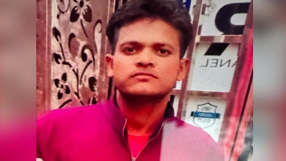 Baghpat: DJ operator murdered by stabbing him with a sharp weapon, neck and waist were cut at various places.