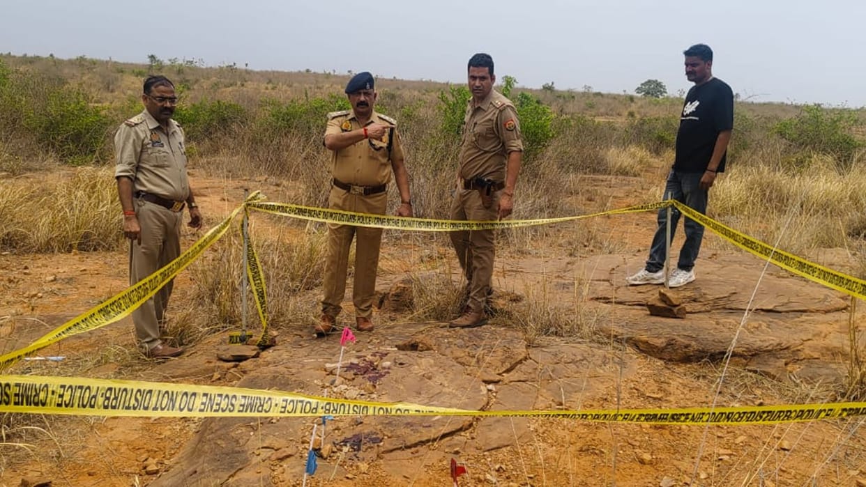 After an encounter in the forest the police caught an animal smuggler shot in the leg admitted to hospital