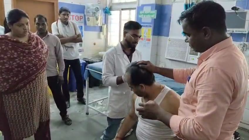 Bihar: District Planning Officer life narrowly saved, severe head injury news In hindi