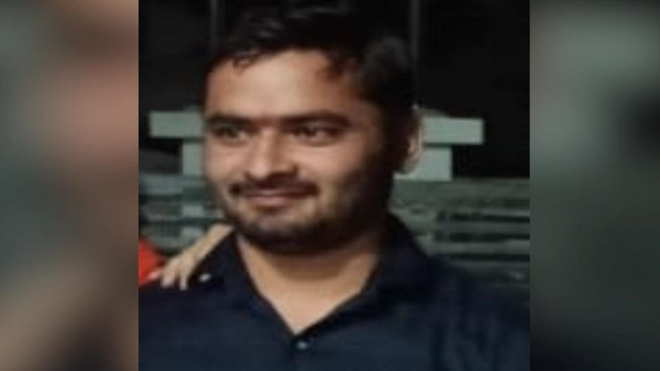 Meerut: Young man died due to poisonous medicine being poured in sugarcane field, Himanshu was B.Tech pass