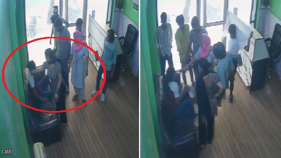 Some people beat up a hotel employee in Ghaziabad