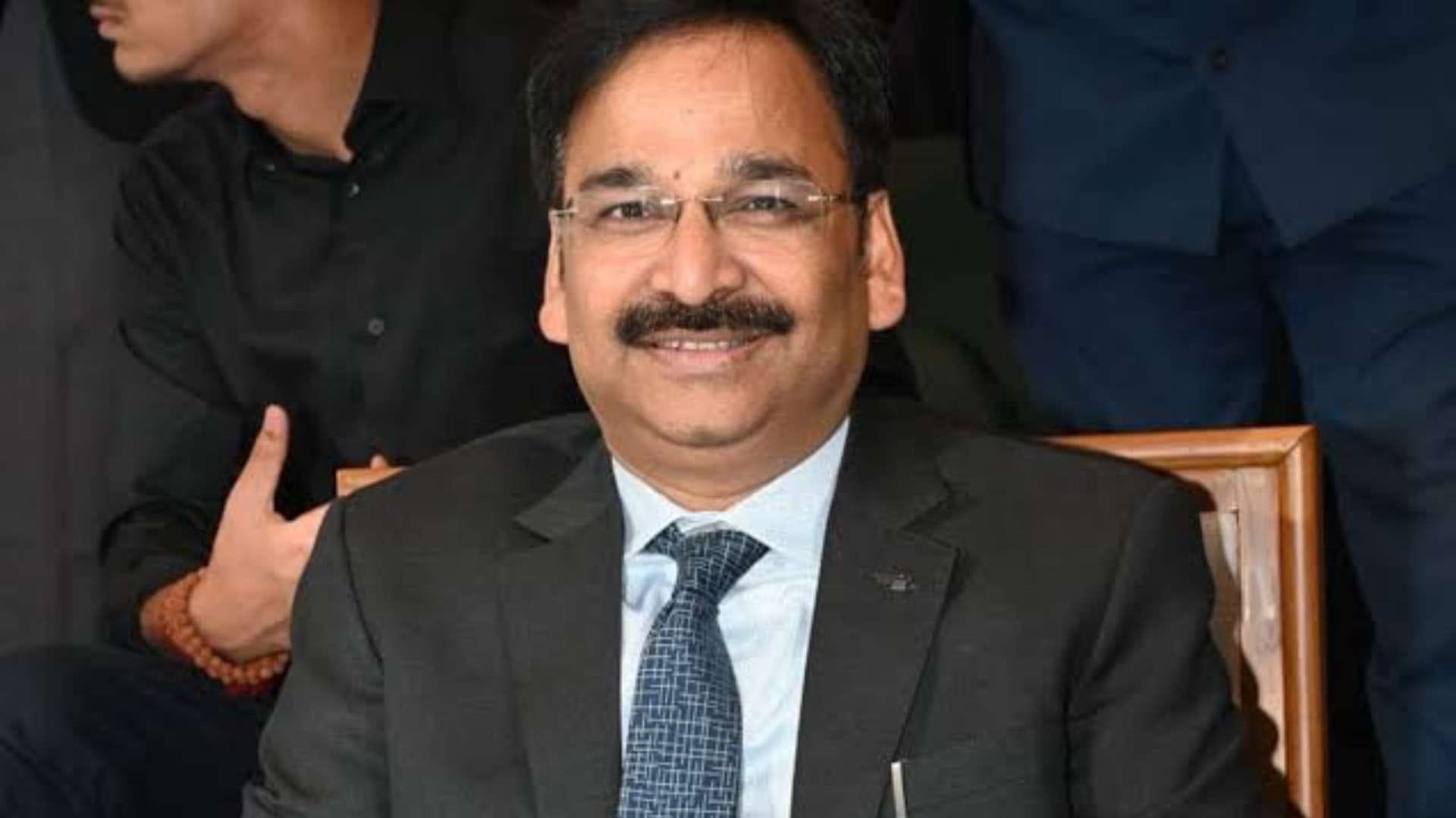 IAS विनय चौबे। फाइल फोटो