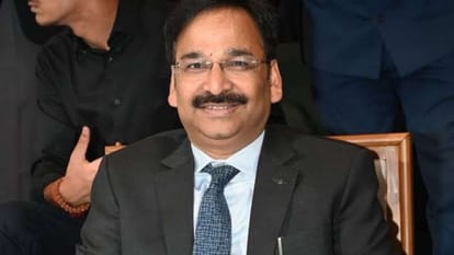 IAS विनय चौबे। फाइल फोटो