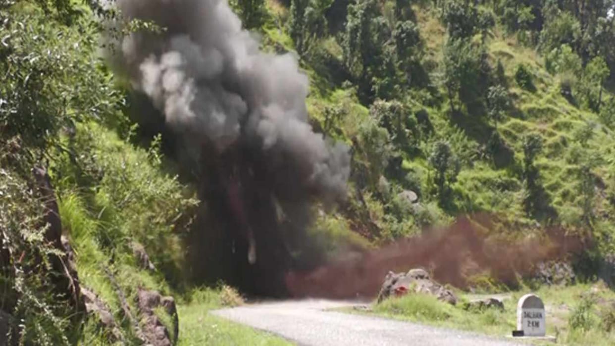 Army has destroyed a live Pakistani bomb in Poonch