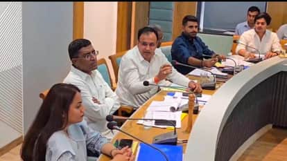 Barmer: MP Ummedaram's advice to Collector Tina Dabi- SDM should not become an accountant of big companies