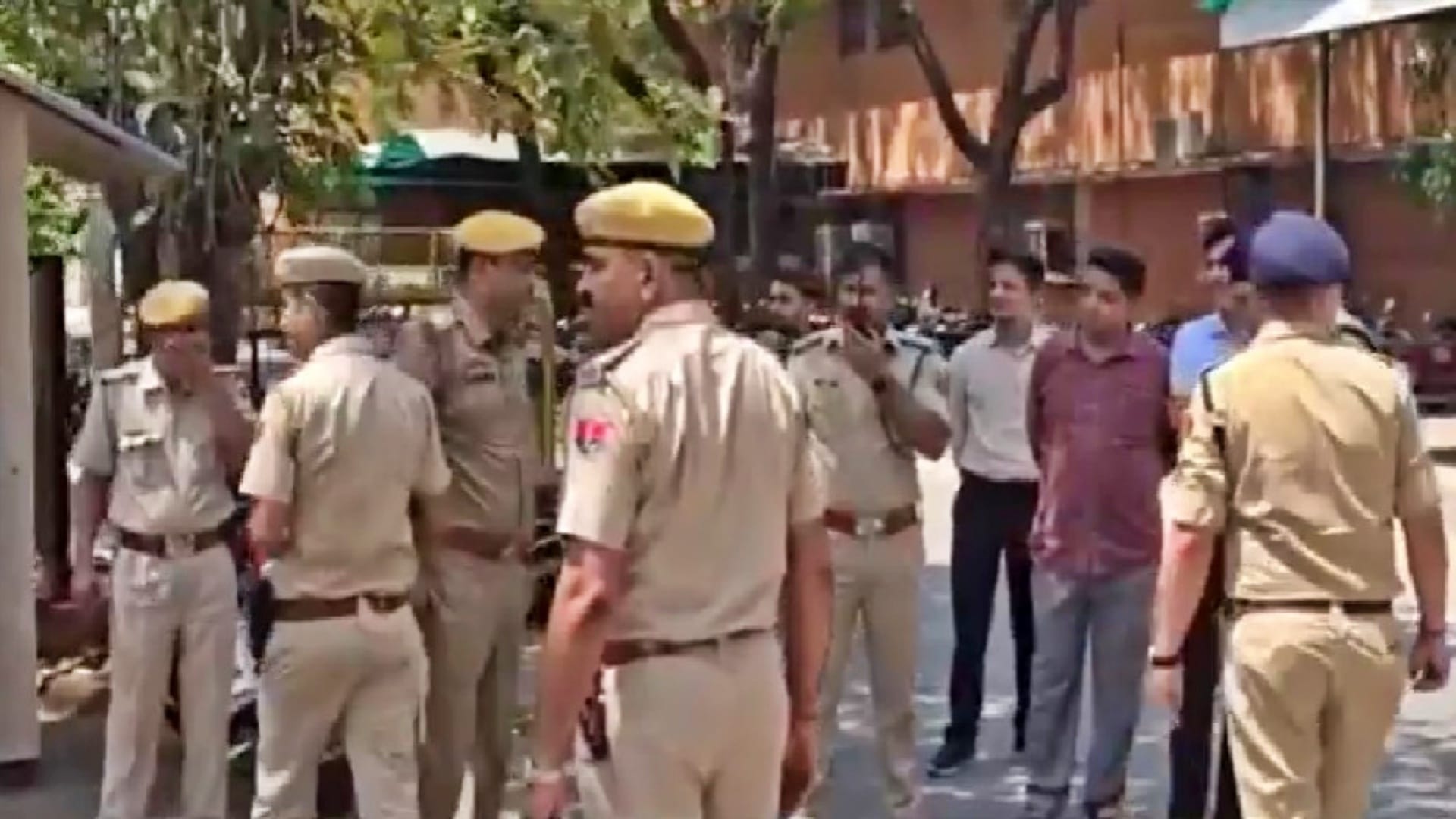 Rajasthan: Panic due to threat to blow up district collectorates high alert in Sikar Tonk Rajsamand Bhilwara
