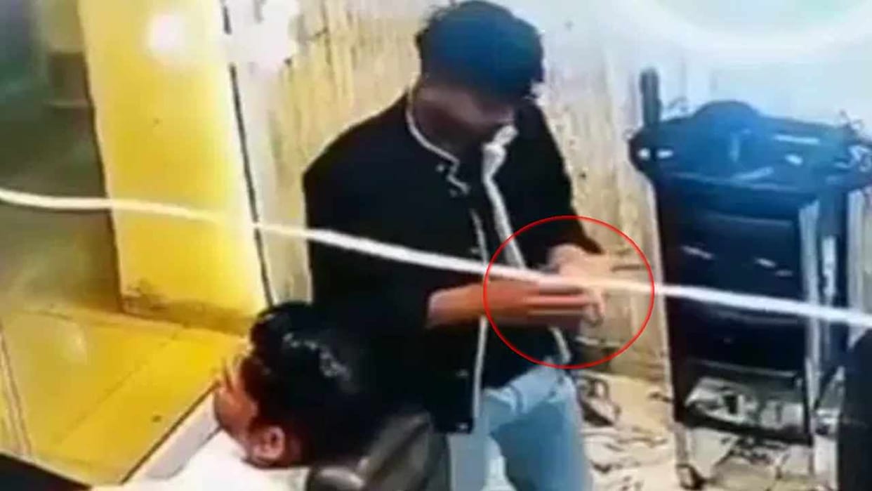 Salon worker spit on customer's face and applied cream