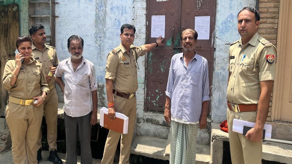 Sambhal Violence: Police pasted notice on the houses of five rioters, all were identified through video