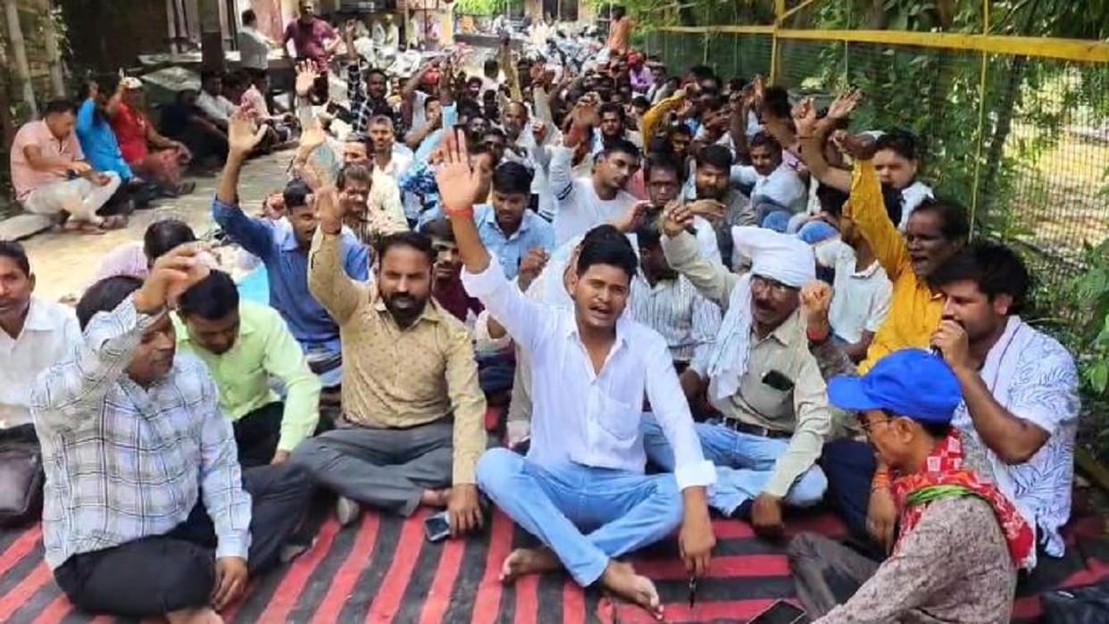 Electricity workers on strike against layoffs in Lakhimpur kheri