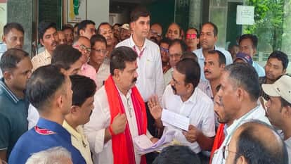 Delegation of Teachers Association met Deputy CM many issues were discussed in Kabirdham