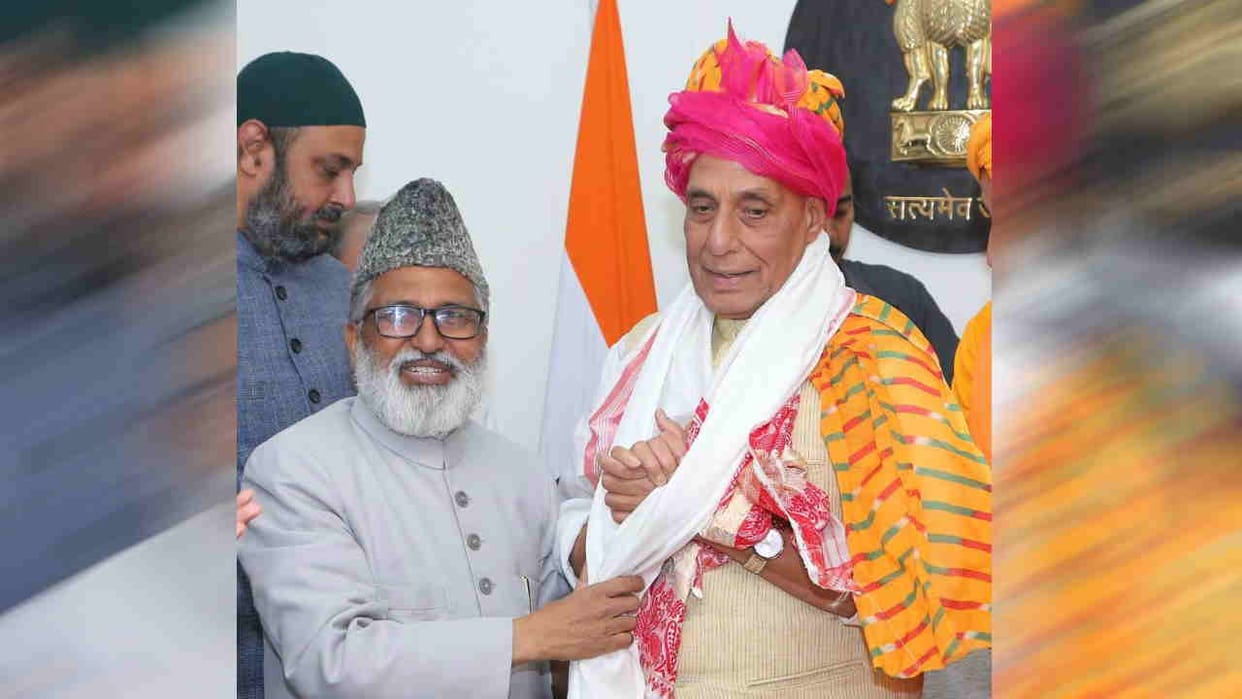 Operation Sindoor will be included in Madrasa curriculum Madarsa Board President Qasmi met Rajnath Singh