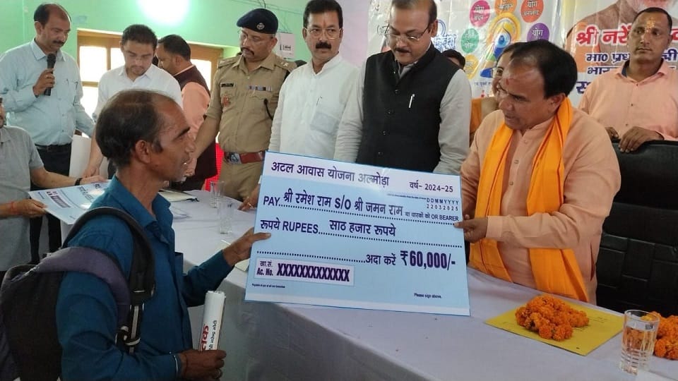 Minister Dhan Singh Rawat inaugurated five schemes worth Rs 2.30 crore in almora