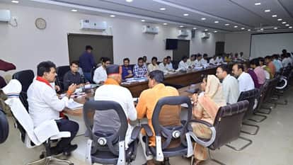 Deputy CM Vijay Sharma held a meeting of the administration reviewed the revenue matter including constructio