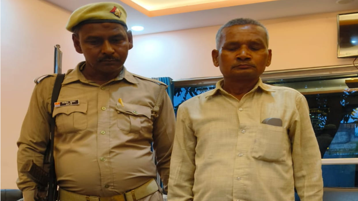 Kanungo has been arrested red handed while taking bribe in Gorakhpur. He was demanding bribe for measurement
