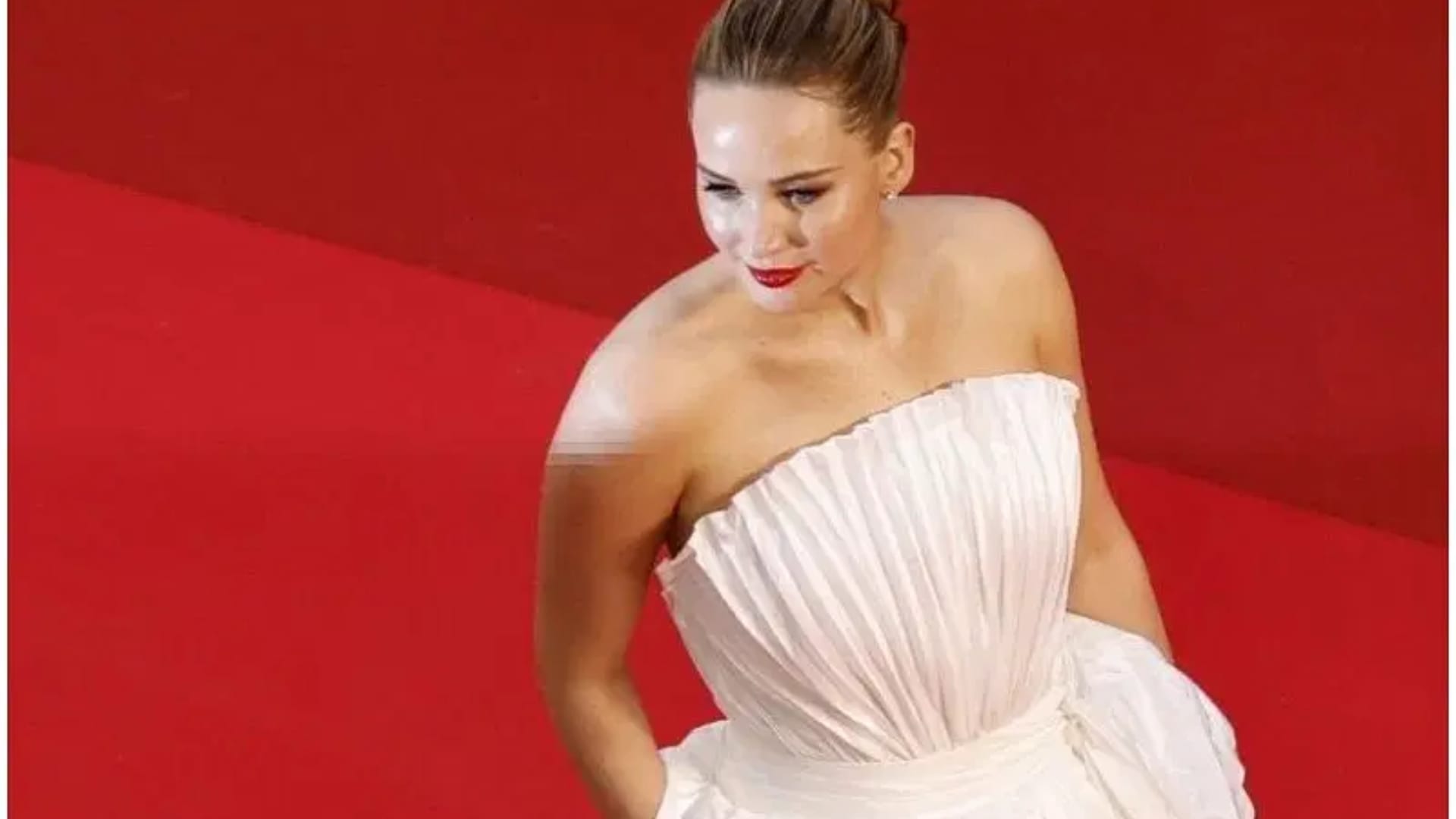 Actresses Who Faced Oops Moments at Cannes Urvashi Rautela Nicole Kidman Jennifer Lawrence Heidi Klum