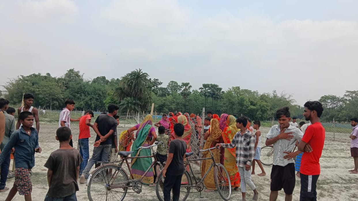 Muzaffarpur Crime News Skeleton Found Buried in Field Identified by Wife from Legs Murder Suspected