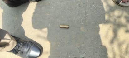 मौके पर मिले खोखे