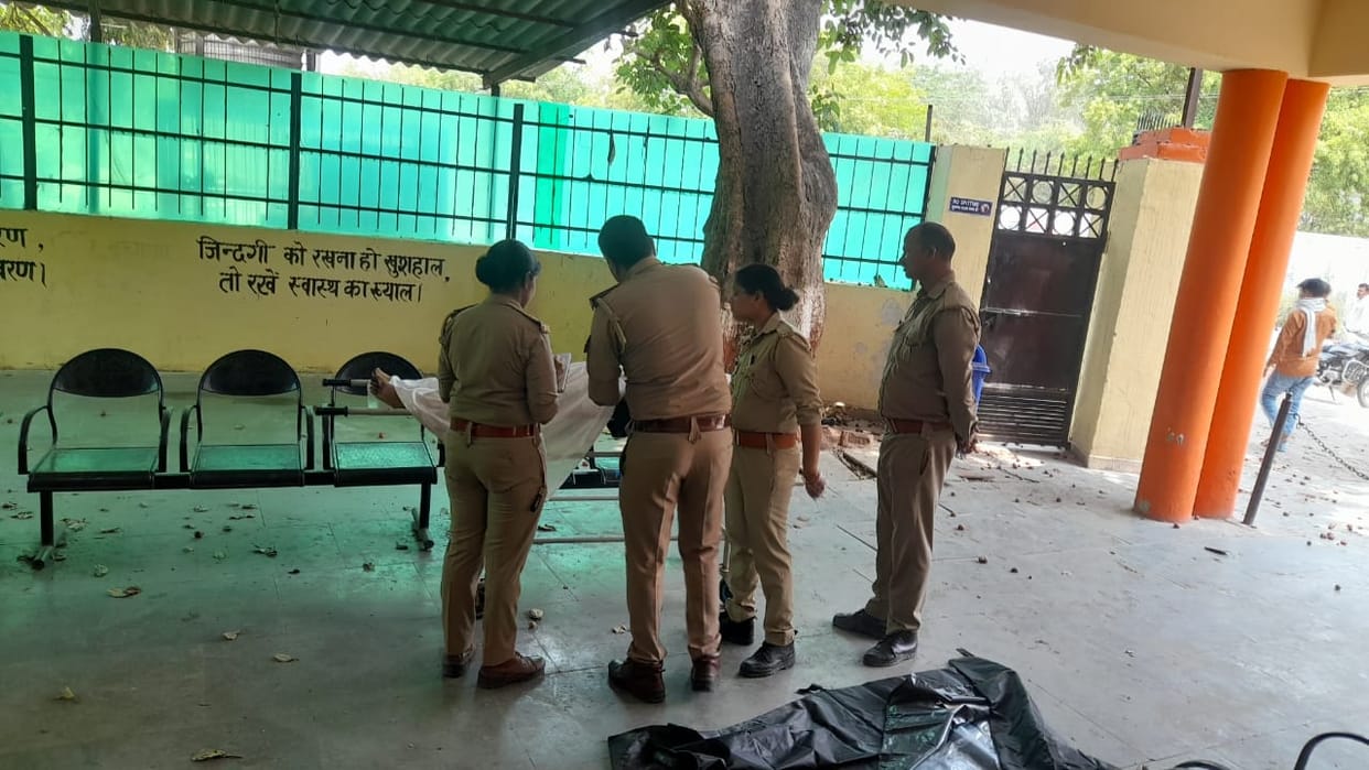 Woman died in doubtful condition in Mohanlalganj.