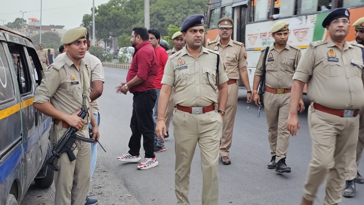 Bareilly police seized 31 vehicles including former MLA Sultan Beg car