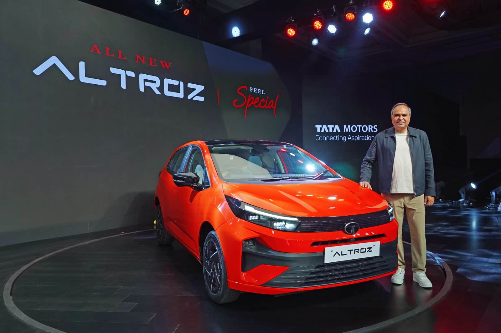2025 Tata Altroz Facelift launched in India Know Price Features Specifications