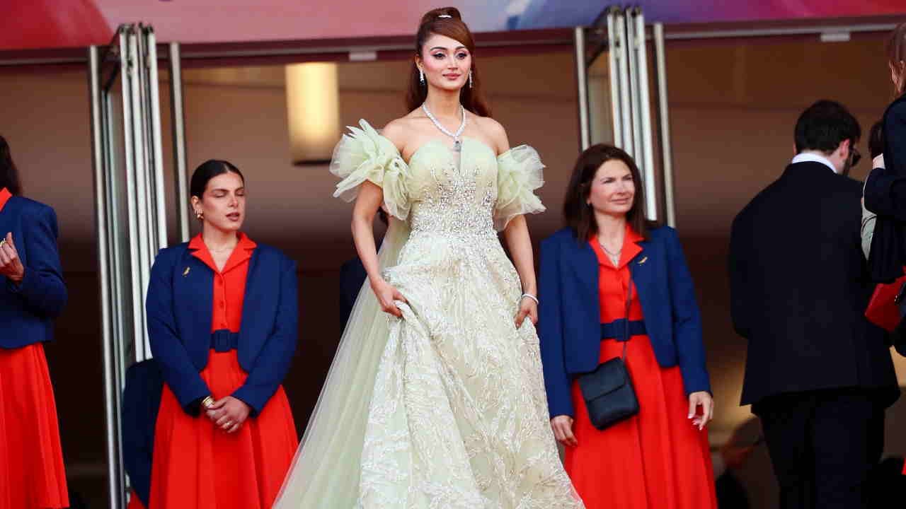 Arushi Nishank debut in Cannes shines in gown made of Fabric Waste global message Watch Photos