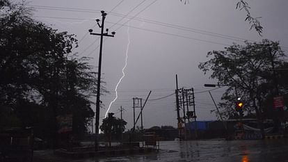 Heavy storm causes devastation in Aligarh