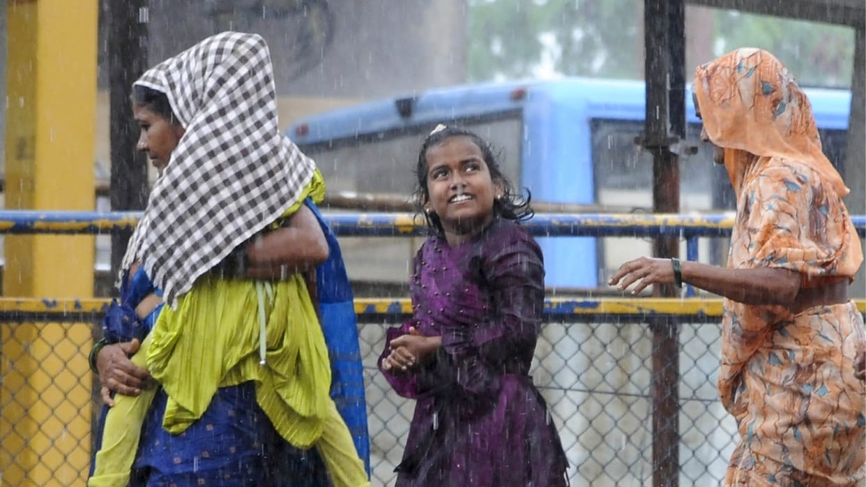 Weather: Rain forecast in many states including Delhi-NCR and Punjab, yellow alert issued for thunderstorm