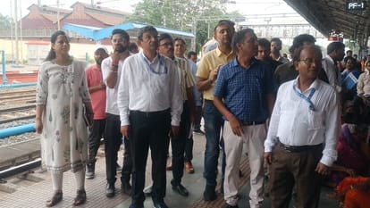 Bihar : DRM inspection before Railway Minister will visit Jamalpur Railway station munger bihar Malda Division