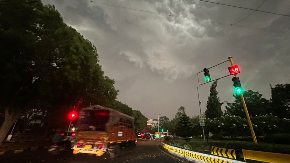 Heavy rain hailstorm and Thunderstorm in Chandigarh weather news see photos