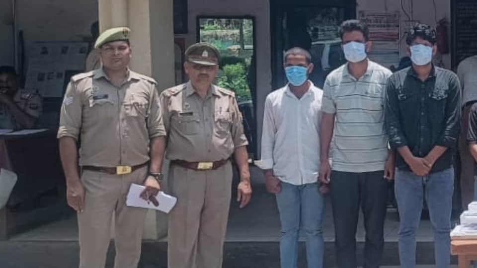 brothel racket in hotel of sister of ruling party leader Ten arrested including seven women in bareilly