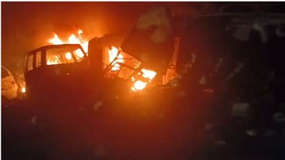 truck-trailer and car accident on Raipur-Balodabazar Road: Car driver burnt alive, watch LIVE video