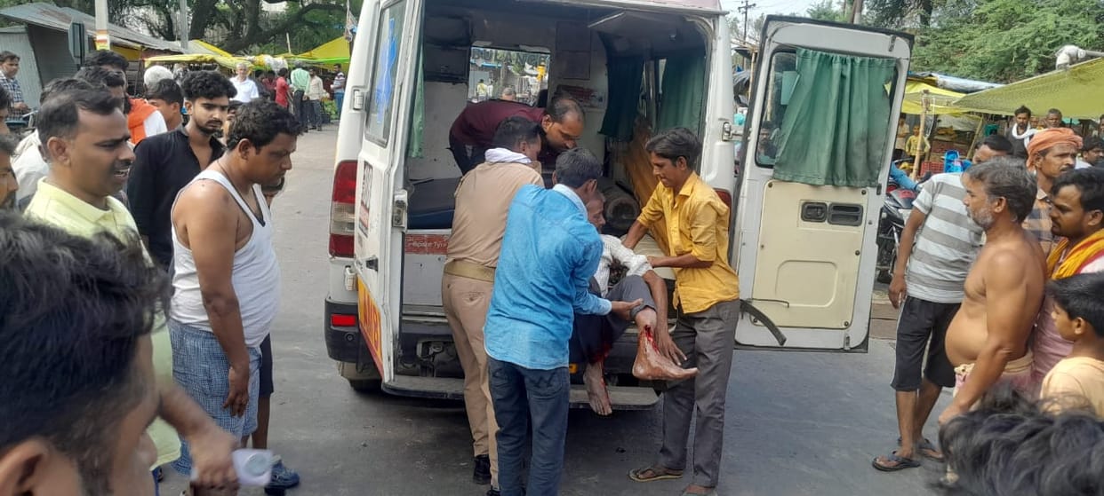 injured suffer from pain on road people kept making videos