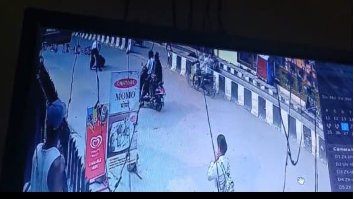 accused Ravindra had gone to his in-laws house in Maharajganj After attack in Gorakhpur