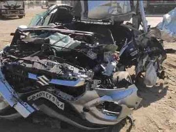 UP: Mother and two sons travelling from Lucknow to Khatushyam died in a road accident, three seriously injured