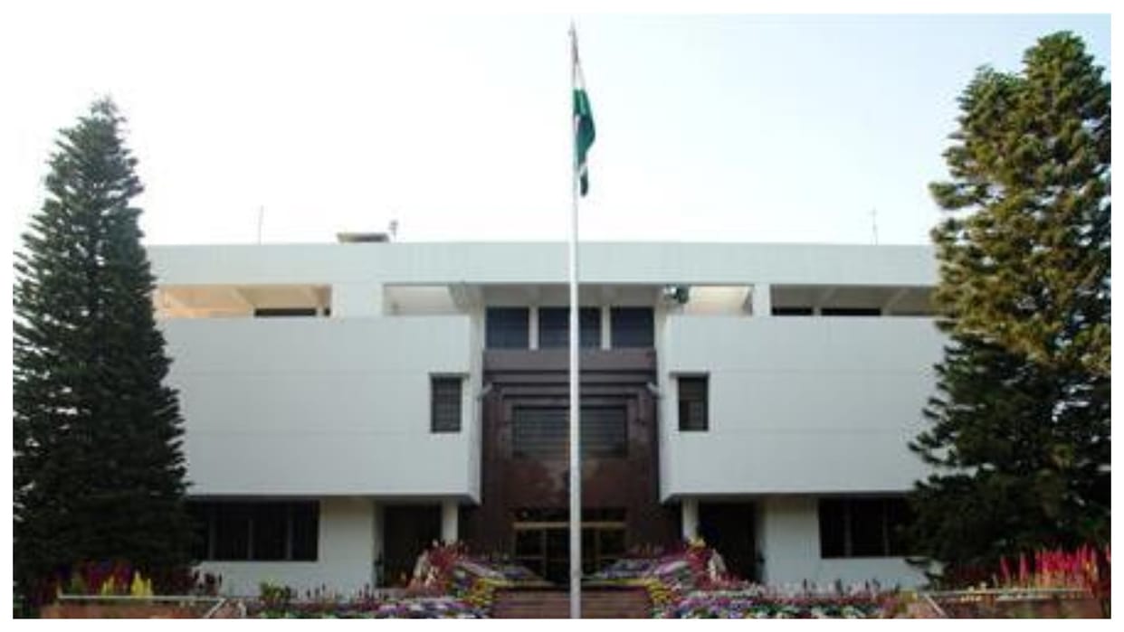 Pakistan expels Indian high commission staffer after india did same with islamabad official