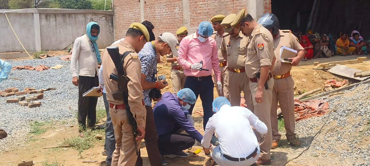 Kanpur Dehat Mill owners body found soaked in blood on the bed relatives allege murder investigation begins